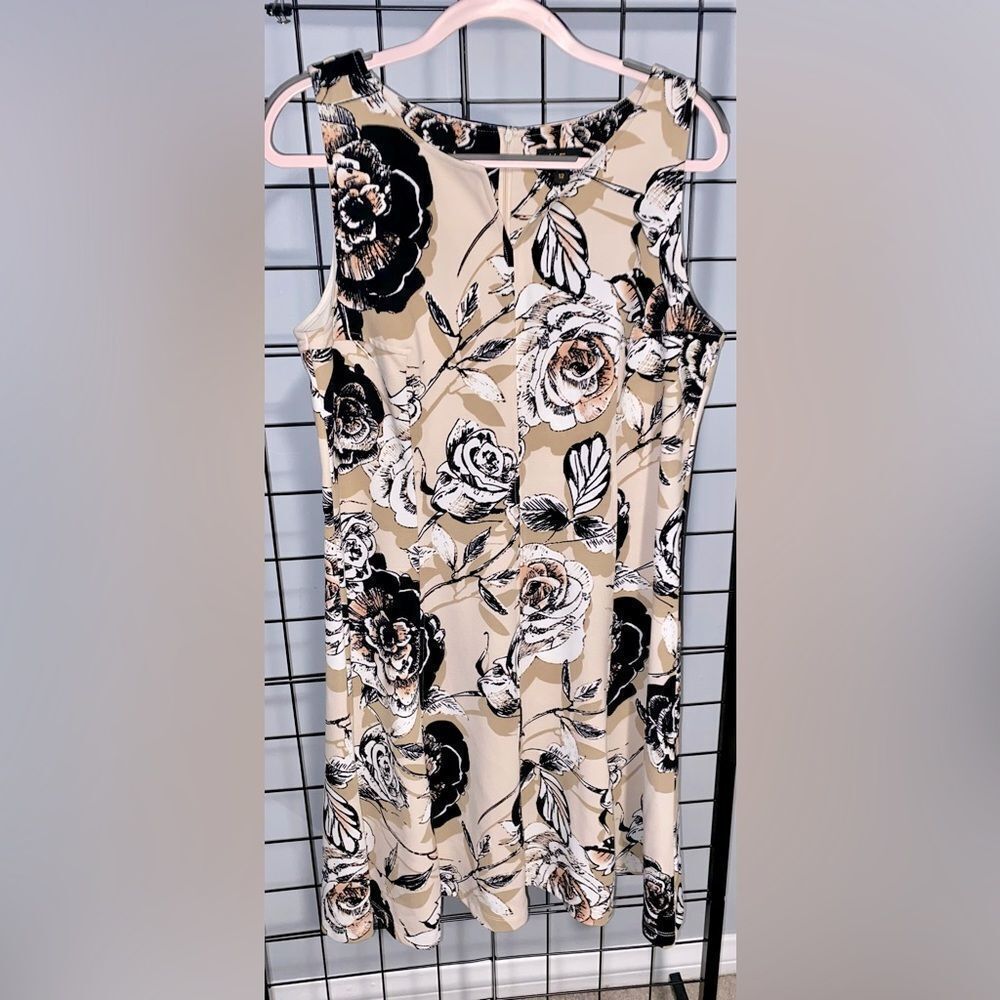 ILE New York Flowered A-line Dress EUC